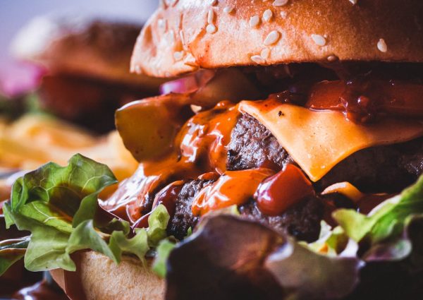 burger with lettuce and tomato